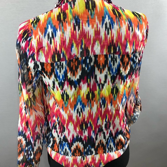 Multi-Color Sheer Tie Top with Chevron Design. SZ 3-5 - Picture 4 of 8